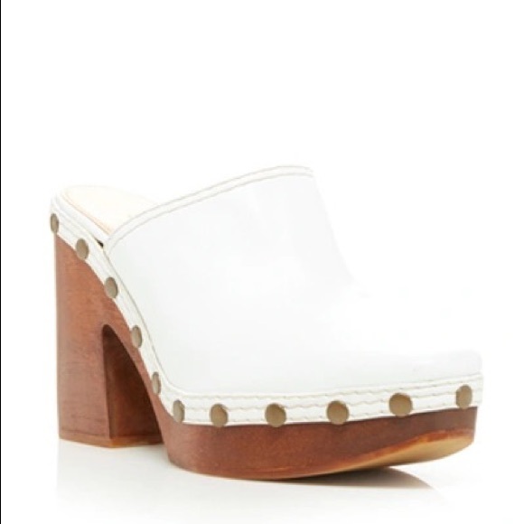 JACQUEMUS Les Sabots Leather Mules In White - Picture 7 of 11